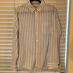 Aeropostale Men’s White and Blue Button Down Shirt